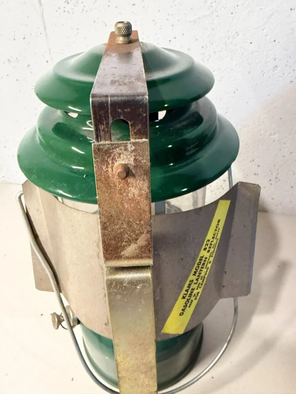 Vintage 1968 Coleman Lantern Model 220F w/ Pyrex Globe & reflector Dated 5 1968